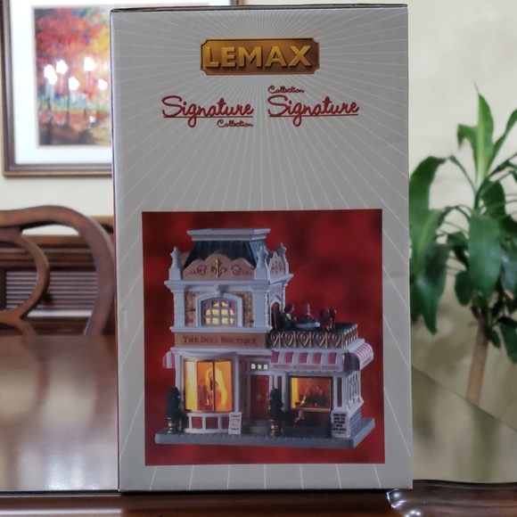 Lemax 'The Doll Boutique'  Village Display - Picture 4 of 7